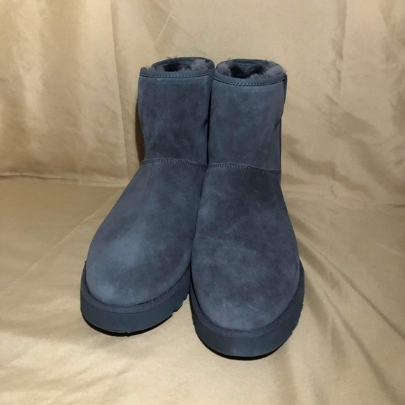 UGG Cory II Genuine Shearling Lined Boot - Picture 7 of 12